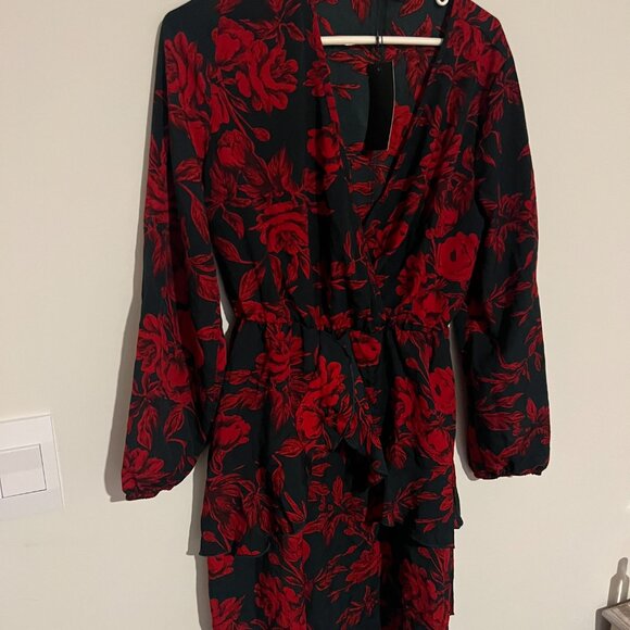 NWT Uguest Floral Print Ruffle Trim Belted Dress small - Picture 7 of 14